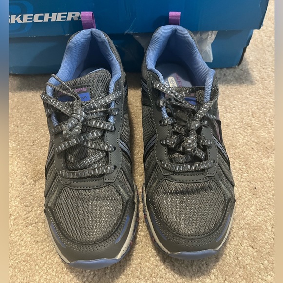 Skechers Women's Hillerest Trail Athletic Shoes sz 6.5 Grey/Multi - Picture 2 of 4